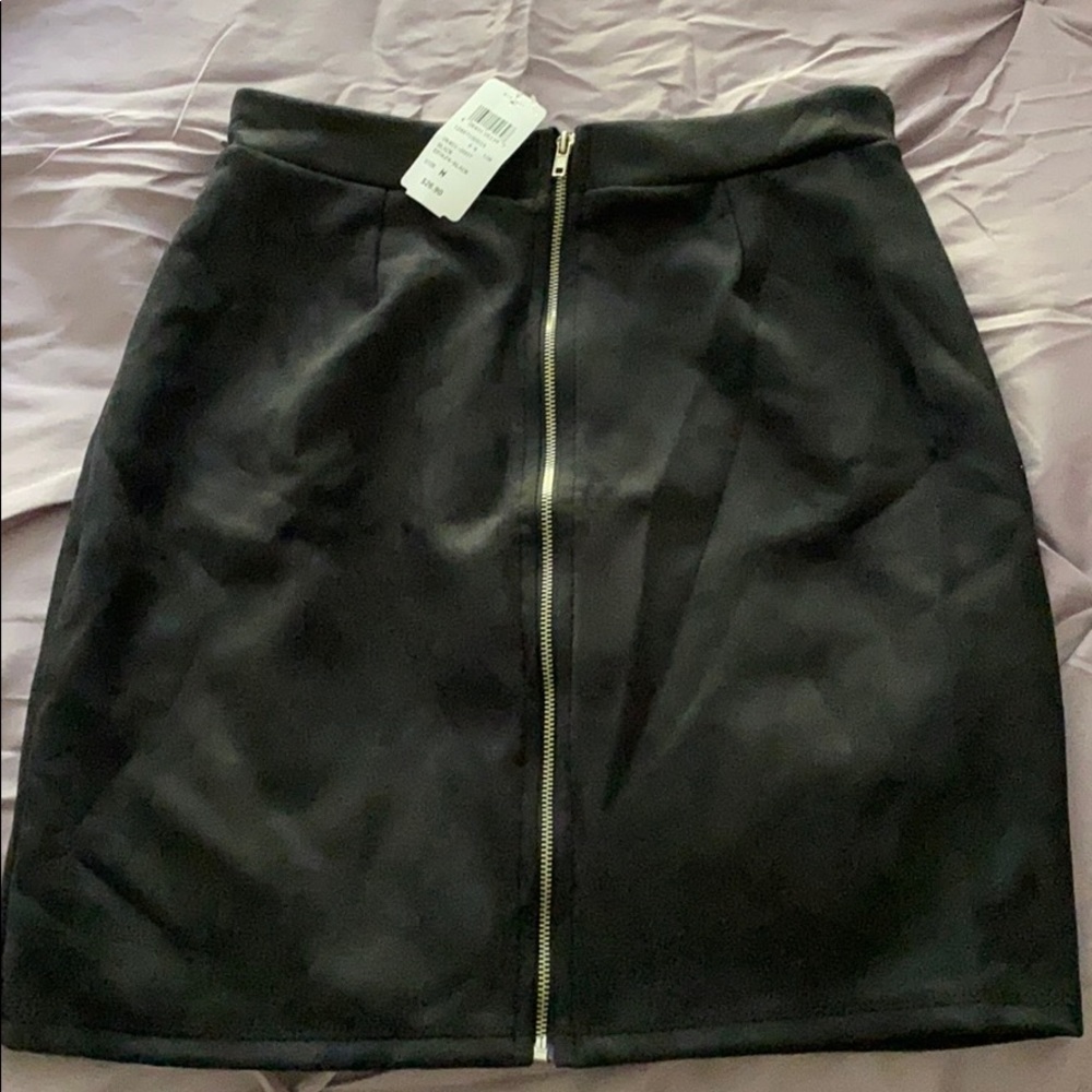 Black Windsor skirt